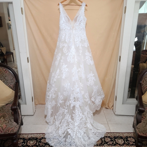 Pronovias | The Orion Lace Wedding Dress Off White Crystal NEW Size 18 - Picture 8 of 16